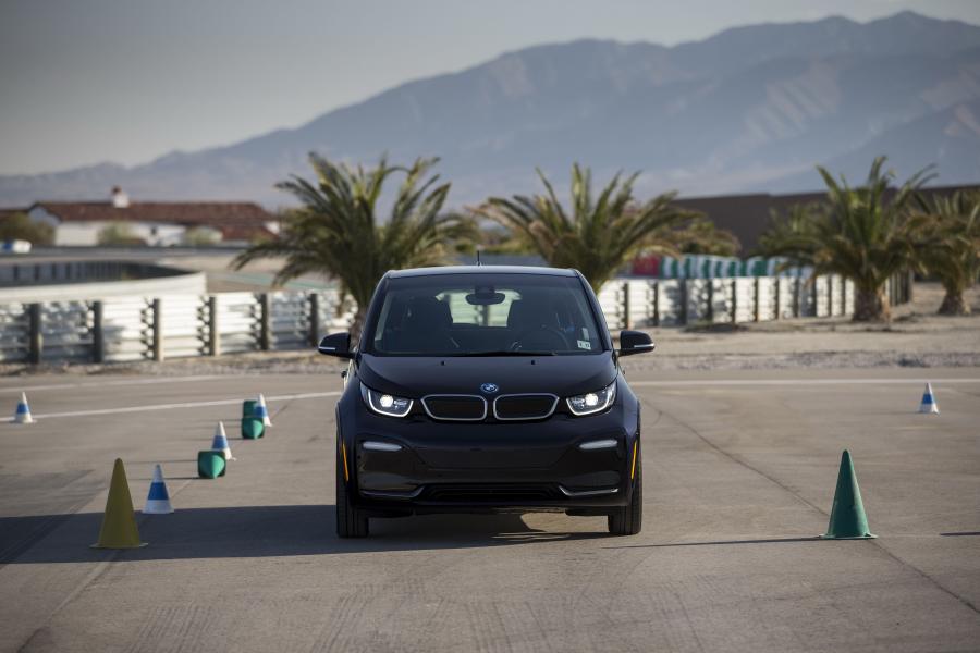  BMW i3s (I01) 2017 года  (NA) (фото 24 из 40)